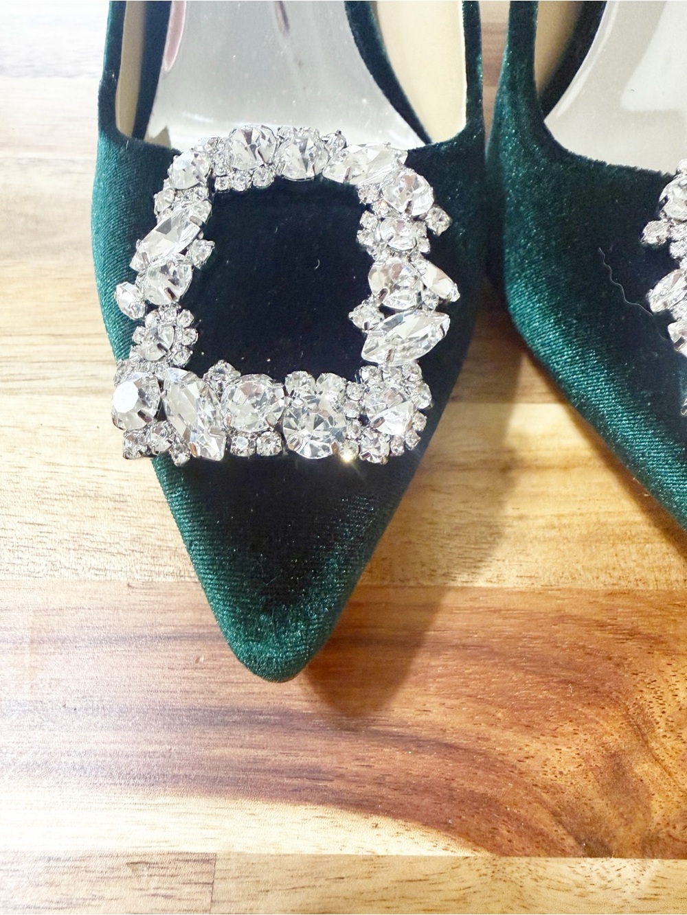 Badgley Mischka Collection Cher Crystal
Embellished Pump in Emerald Green Velvet - Picture 6 of 10